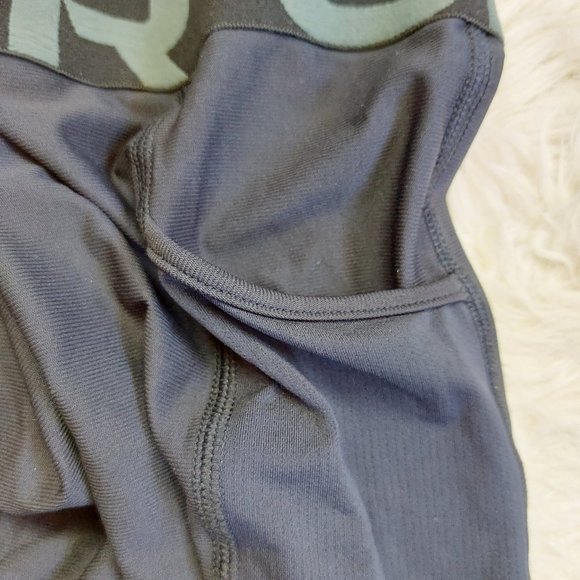 Under Armour Men's Black HeatGear Compression Capri Crop Tights Size XL - Picture 9 of 9